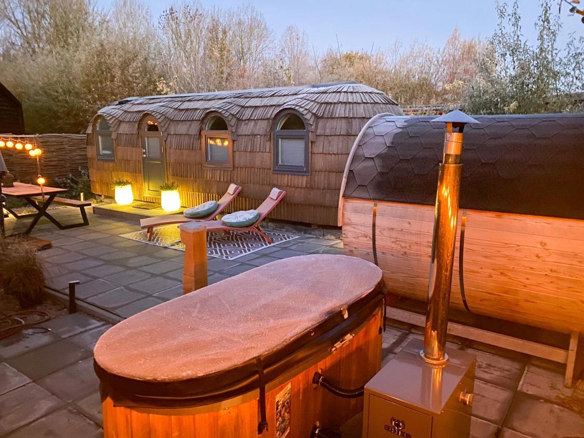 Bed & Wellness Klein Knorrestein With Private Hottub And Sauna And Tandembike Rental Included In Price 阿尔梅勒 外观 照片